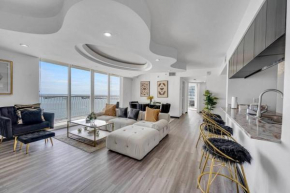 New Stunning 2Br Brickell Condo-Free Parking